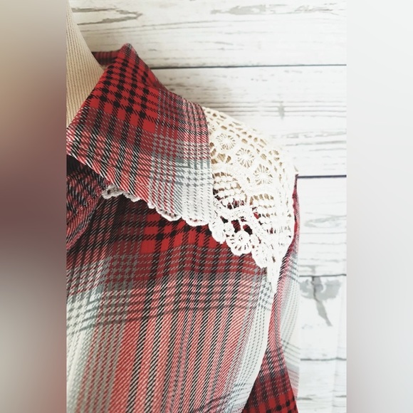 American Rag Cie Flannel Lace Detail Button Down - Picture 2 of 5